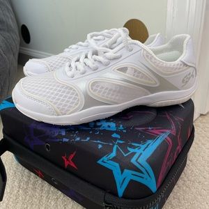 GK Spotlight Girls Cheer Shoe Size 4